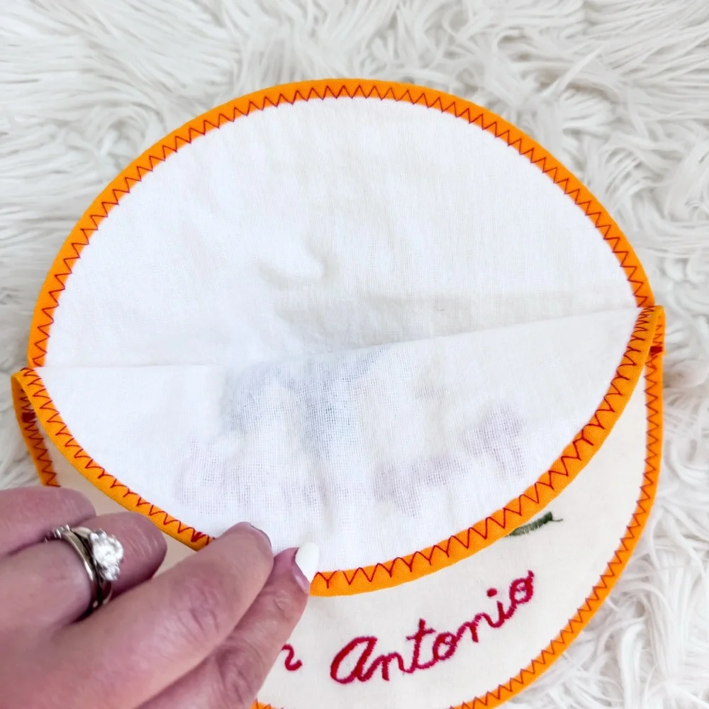 Handmade Embroidered Tortilla Warmer Recuerdo de San Antonio Tortillero